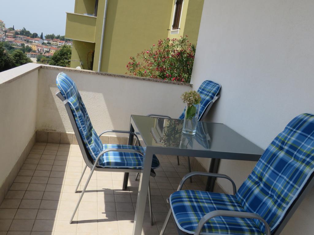 Apartments Villa Urbajs Vrsar Exterior photo