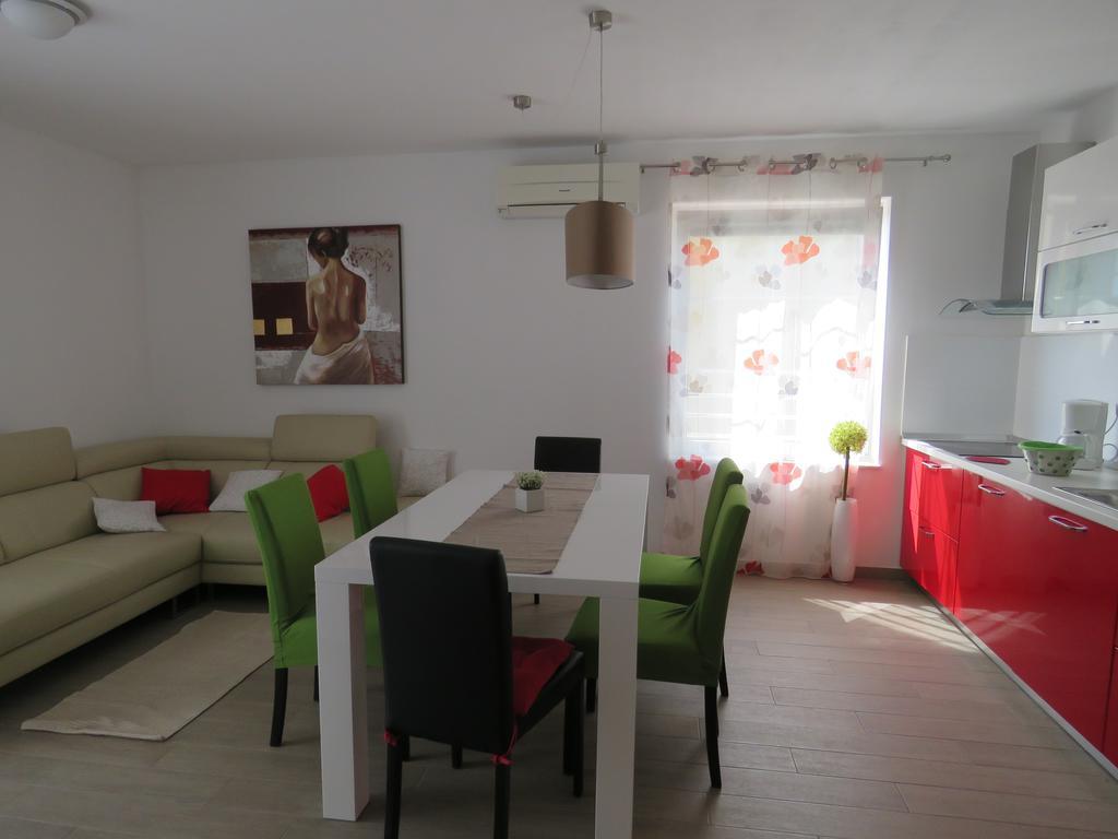 Apartments Villa Urbajs Vrsar Room photo